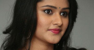 Actress-Khushi-New-Saree-Pics-flimnews