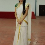 Janani-iyer-Cute-Photos-In-Kerala-Saree