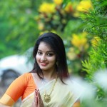 Malavikamenon-beautiful-Saree-photos