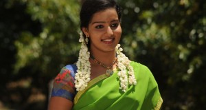Malayalam-actress-Malavika-Menon-Hot-stills