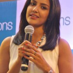 Actress-priya-anand-beautiful-snaps