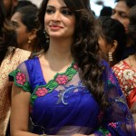 Kriti-Kharbanda-Kalamandir-New-Showroom-launch