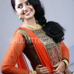 Actress-Anupama-Parameshwaran-clever-Stills