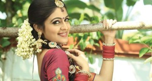 malavika-wales-ponnambili-actress-cover-stills